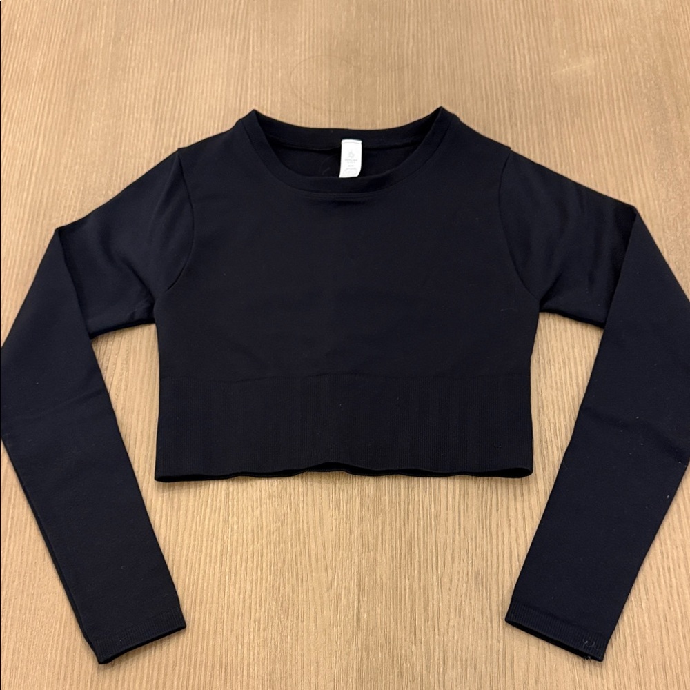 Aerie Offline Women's Black Long Sleeve Crop Top